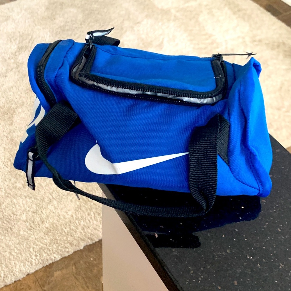 Nike insulated lunchbox